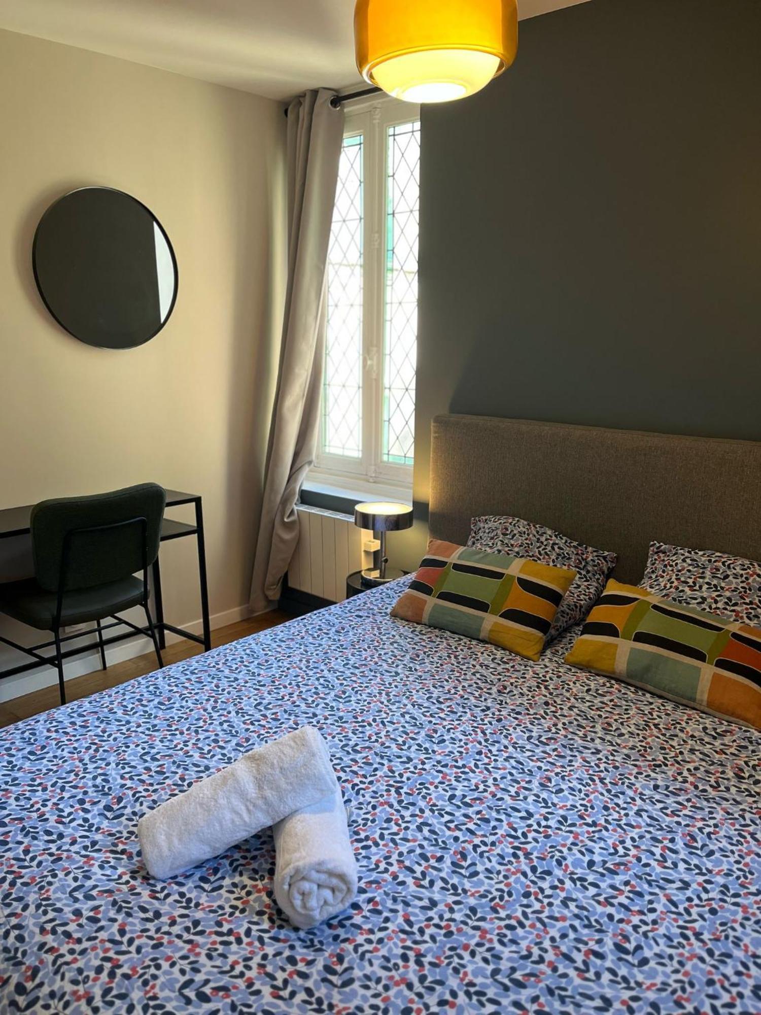 Le Petit Chateau Du Docteur Cambournac Bourges Eksteriør bilde
